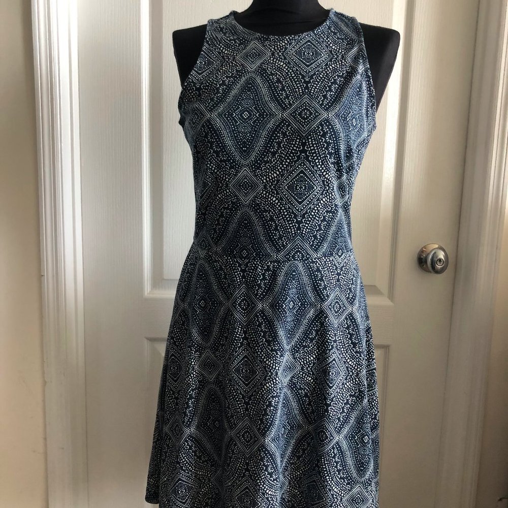 H&M Sleeveless Skater Dress Blue White Geom Print